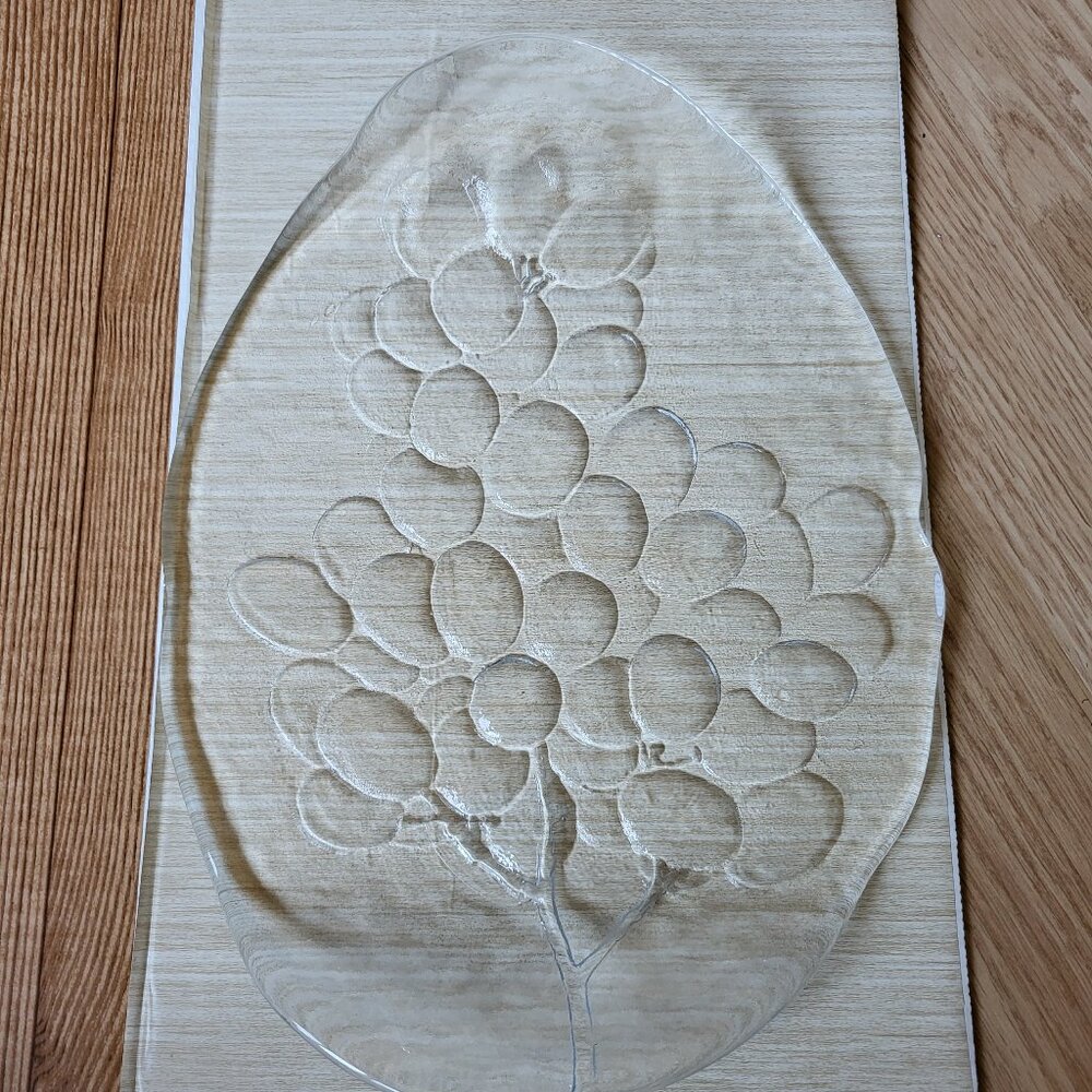 Vintage Kosta Boda grapes "Kosgrap" Crystal Glass Platter Approx 12.5"